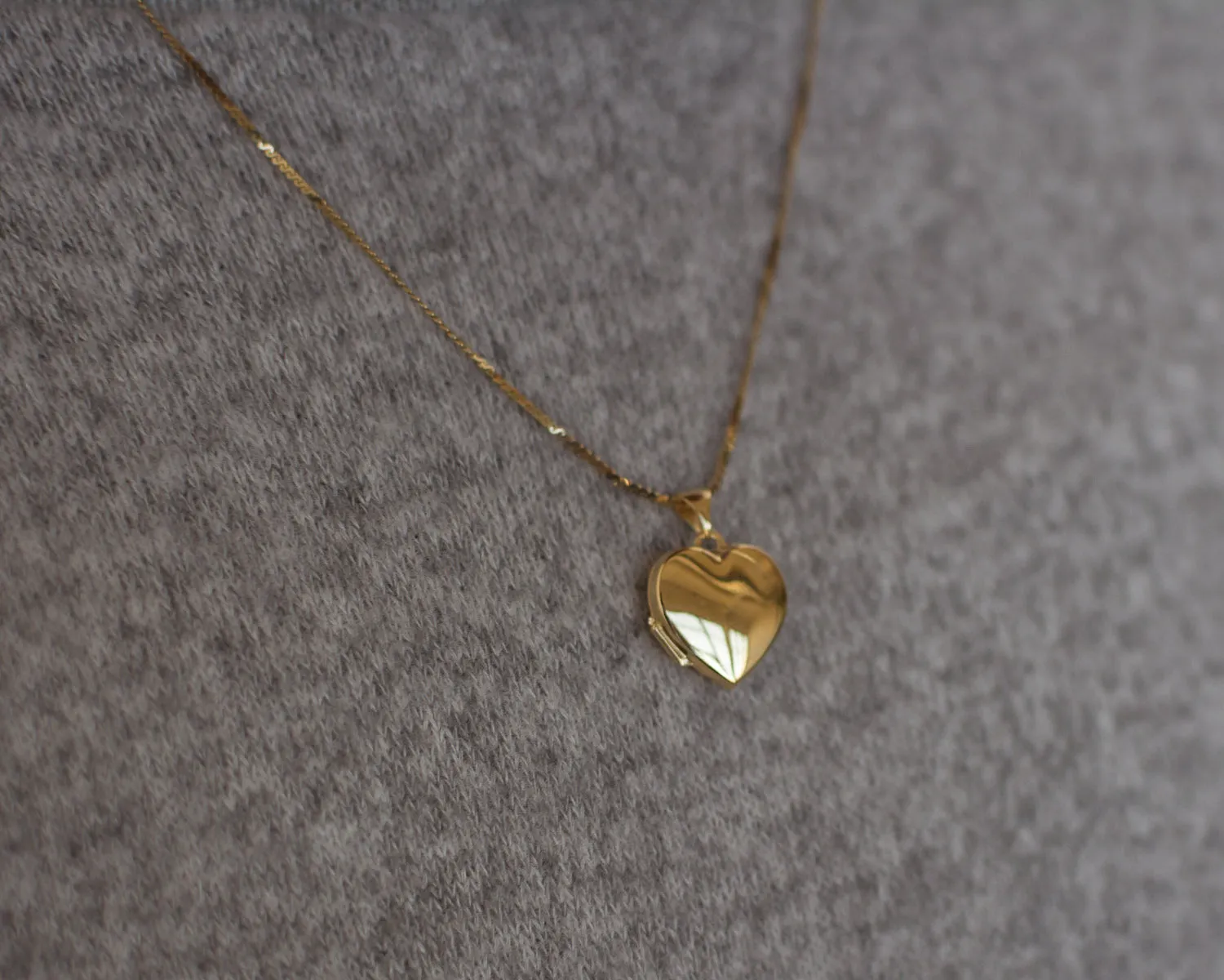 14K Yellow Gold Classic Heart Locket Pendant, 16mm x 15mm