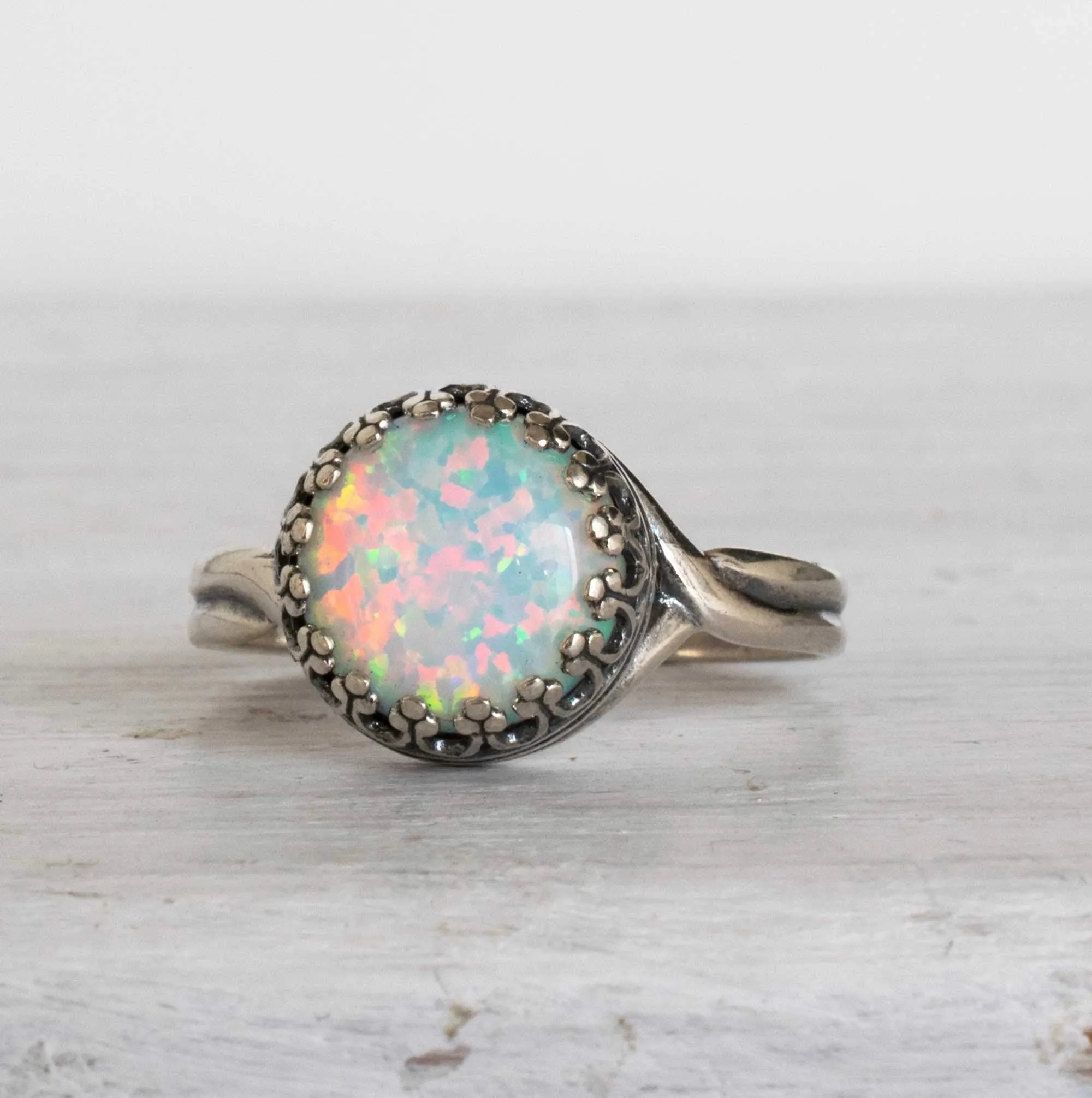 925 Sterling Silver White Opal Ring - Vintage Style October Birthstone Iridescent White Gemstone Sizable Ring - Classic Handmade Jewelry Gift For Her - Adjustable Elegant Boho Ring - Gift For Women