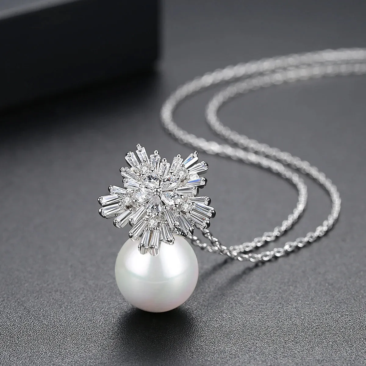 Stylish Clear CZ Flower Shell Pearl Pendant