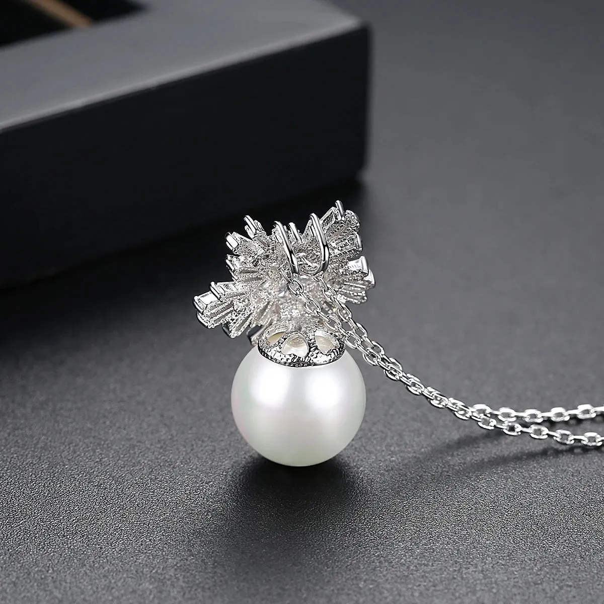 Stylish Clear CZ Flower Shell Pearl Pendant