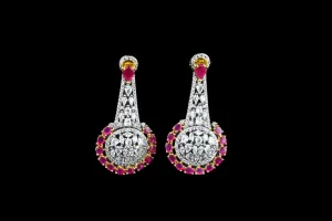 Vivaan Chandelier earrings