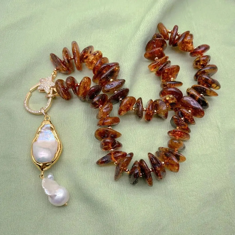 White Baroque Pearl Pendant Necklace